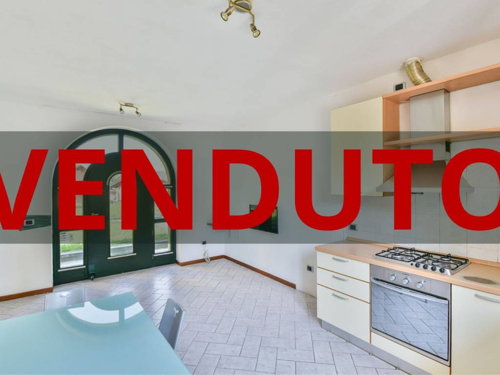 appartamento in vendita ad Albiolo