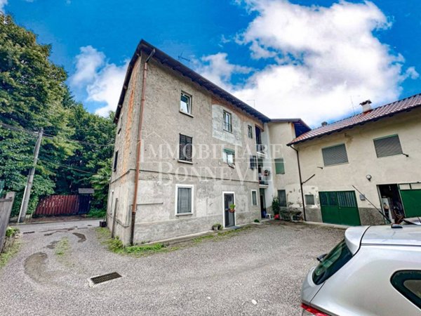 appartamento in vendita ad Albiolo