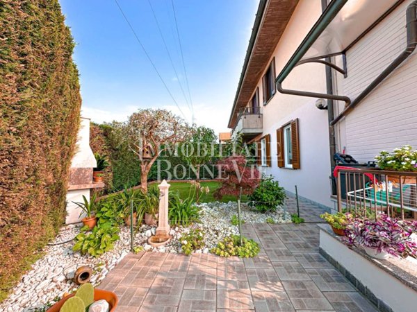 appartamento in vendita ad Albiolo