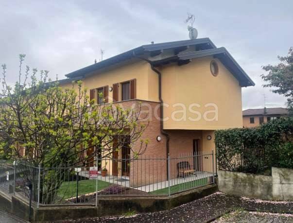 casa indipendente in vendita ad Albiolo