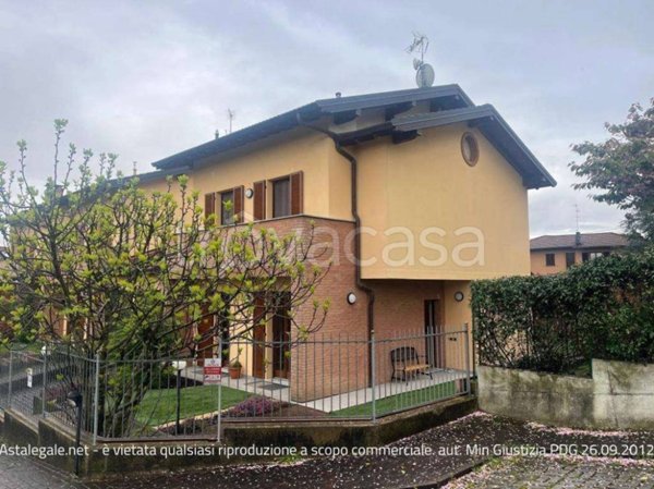 appartamento in vendita ad Albiolo