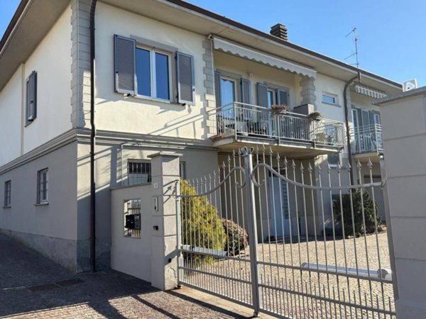 appartamento in vendita ad Albiolo