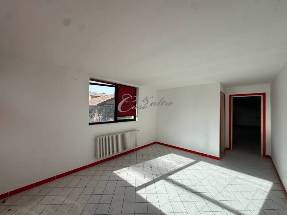 casa semindipendente in vendita ad Albiolo