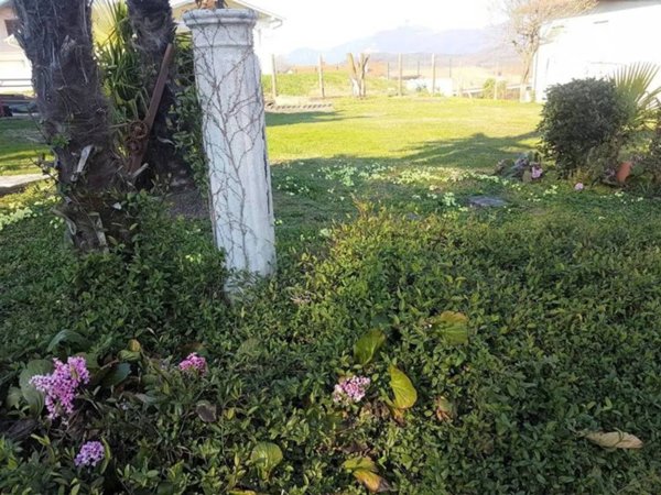 terreno edificabile in vendita ad Albiolo