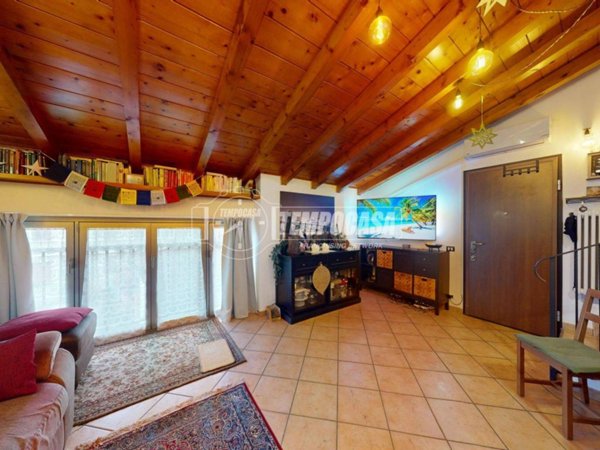 appartamento in vendita ad Albiolo