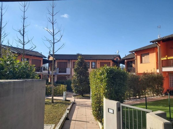 appartamento in vendita ad Albiolo