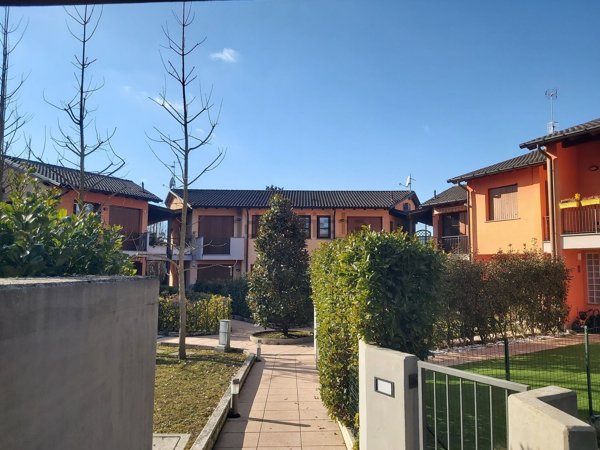 appartamento in vendita ad Albiolo