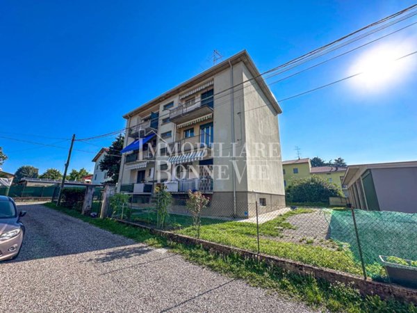 appartamento in vendita ad Albiolo