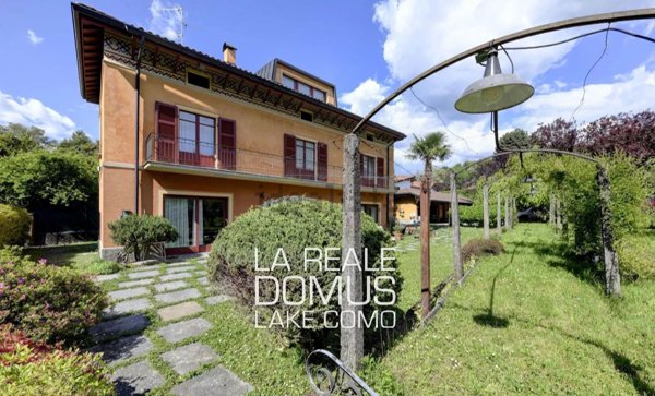 casa indipendente in vendita ad Albiolo