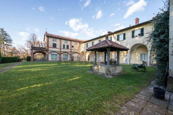 appartamento in vendita ad Albiolo