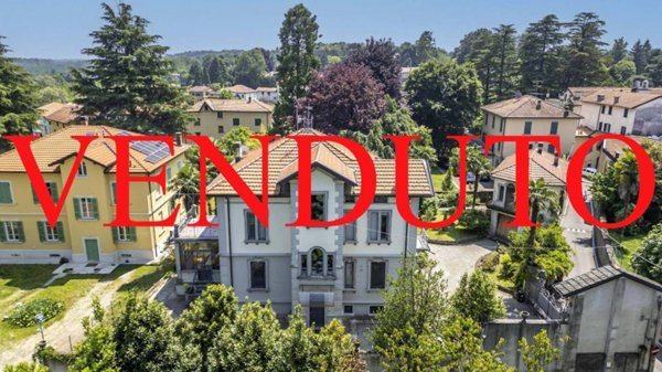 casa indipendente in vendita ad Albiolo