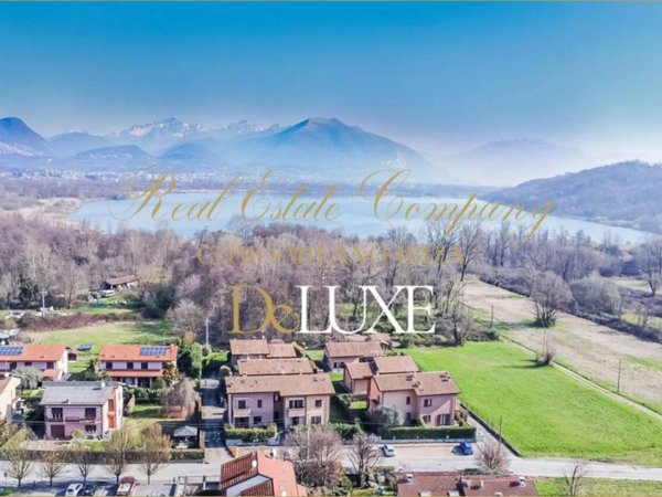 casa indipendente in vendita ad Alserio