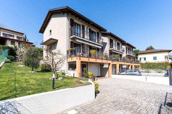 casa indipendente in vendita ad Alserio