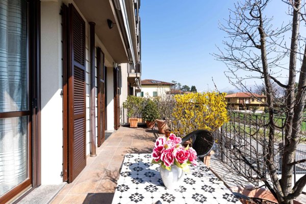 casa indipendente in vendita ad Alserio