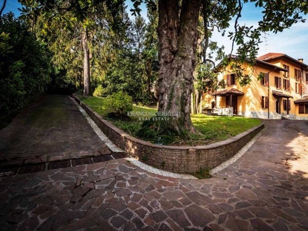 casa indipendente in vendita ad Alserio