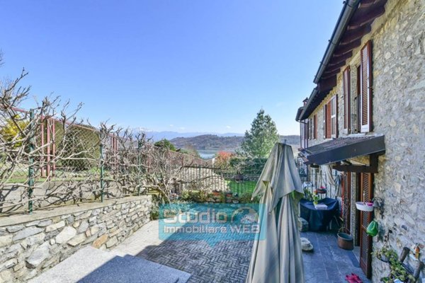 casa indipendente in vendita ad Alserio