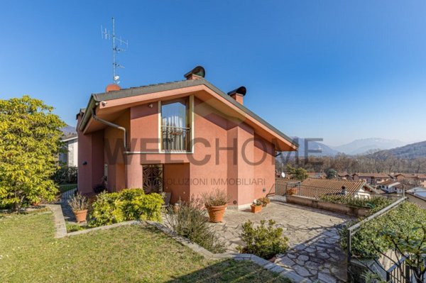 casa indipendente in vendita ad Alserio