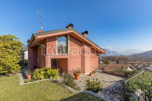casa indipendente in vendita ad Alserio