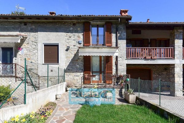 casa indipendente in vendita ad Alserio