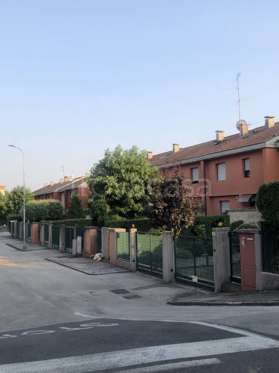 casa indipendente in vendita ad Alzate Brianza