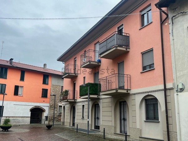 casa semindipendente in vendita ad Alzate Brianza