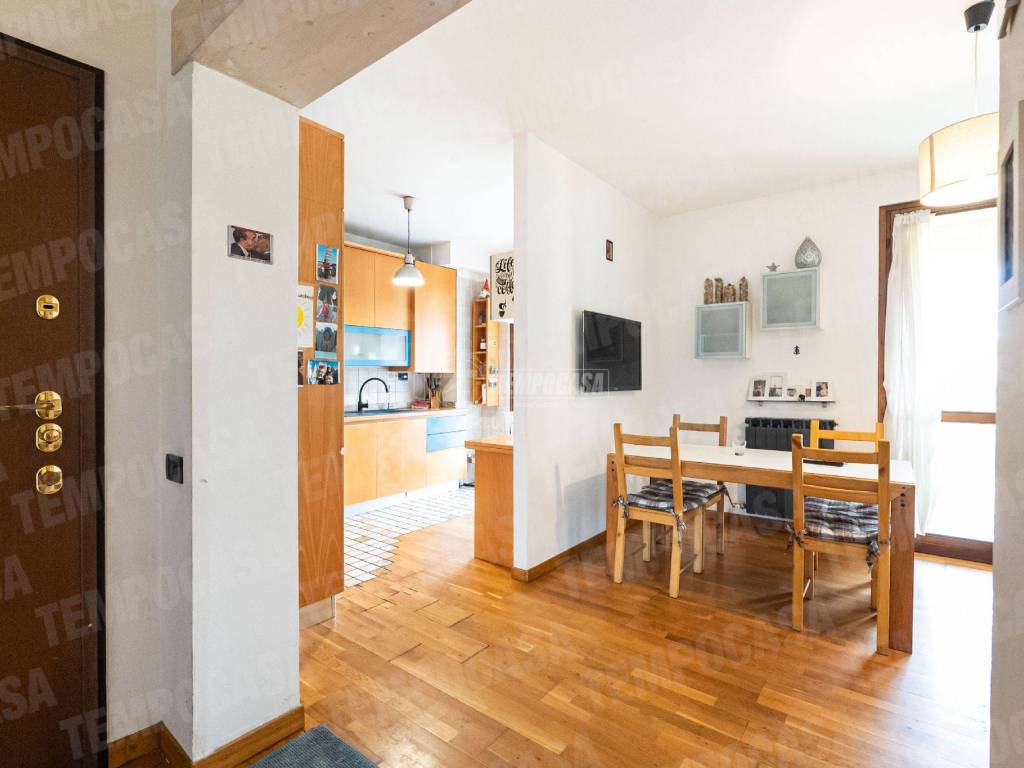 appartamento in vendita ad Alzate Brianza