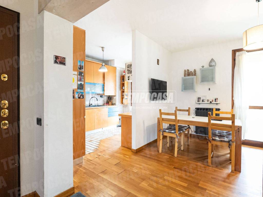 appartamento in vendita ad Alzate Brianza