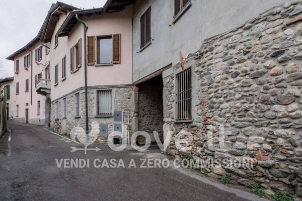 appartamento in vendita ad Alzate Brianza