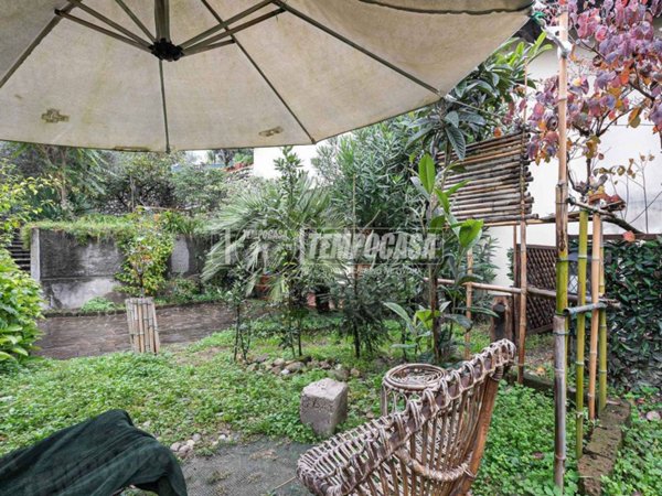 casa indipendente in vendita ad Alzate Brianza