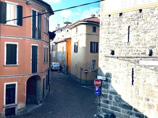 appartamento in vendita ad Alzate Brianza
