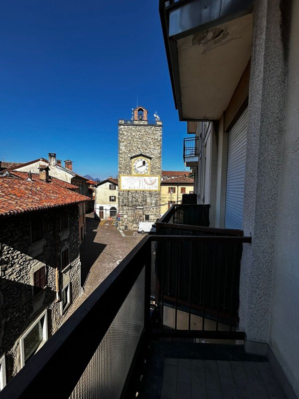 appartamento in vendita ad Alzate Brianza