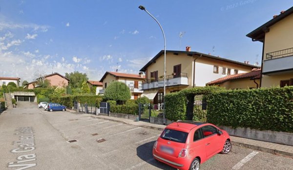 casa indipendente in vendita ad Alzate Brianza