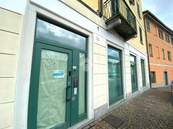 ufficio in vendita ad Alzate Brianza