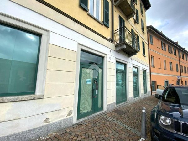 ufficio in vendita ad Alzate Brianza