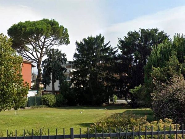 terreno edificabile in vendita ad Alzate Brianza