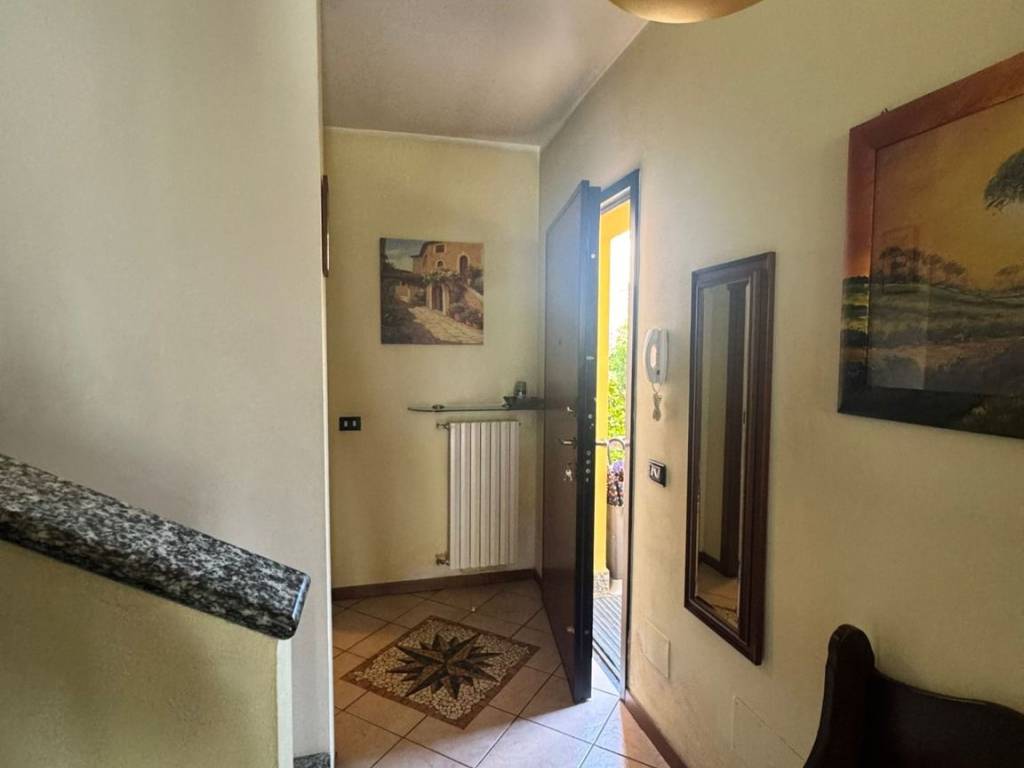 casa indipendente in vendita ad Alzate Brianza