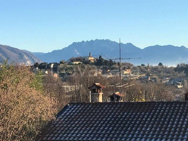 appartamento in vendita ad Alzate Brianza