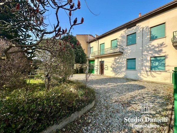 casa indipendente in vendita ad Alzate Brianza