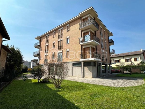 appartamento in vendita ad Alzate Brianza