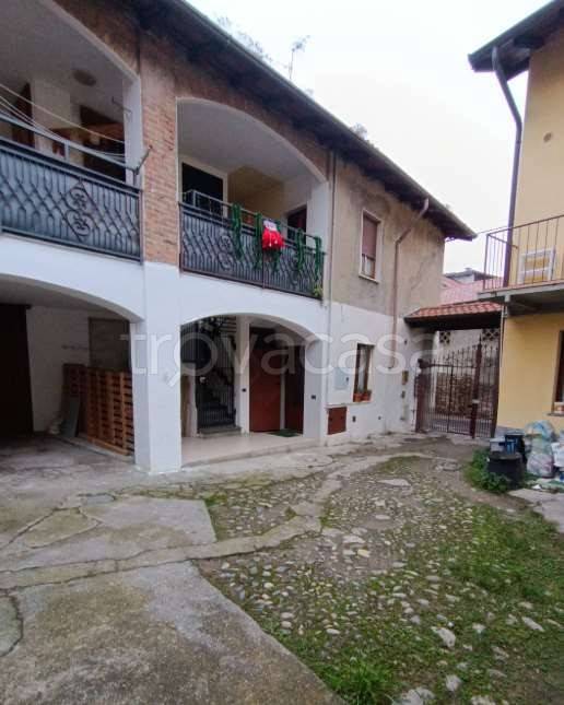 appartamento in vendita ad Alzate Brianza