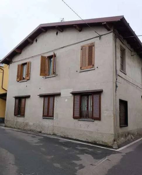 appartamento in vendita ad Alzate Brianza