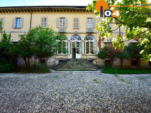 casa indipendente in vendita ad Alzate Brianza