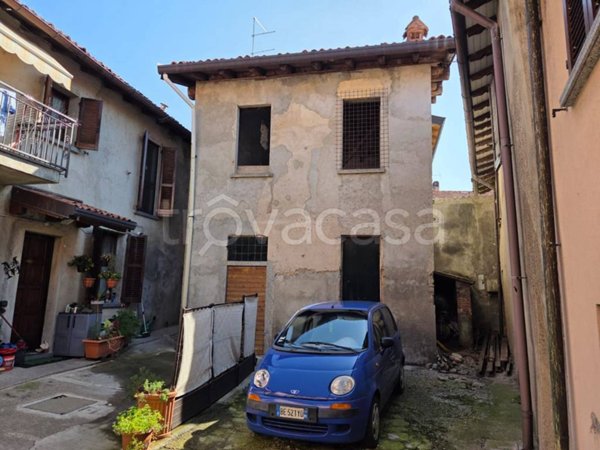 appartamento in vendita ad Alzate Brianza