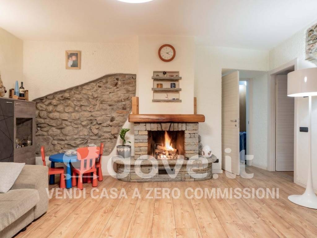 appartamento in vendita ad Alzate Brianza