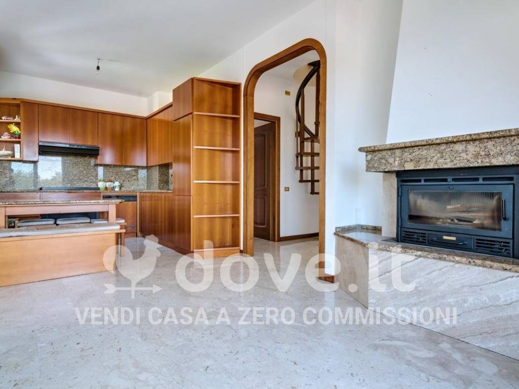 appartamento in vendita ad Alzate Brianza