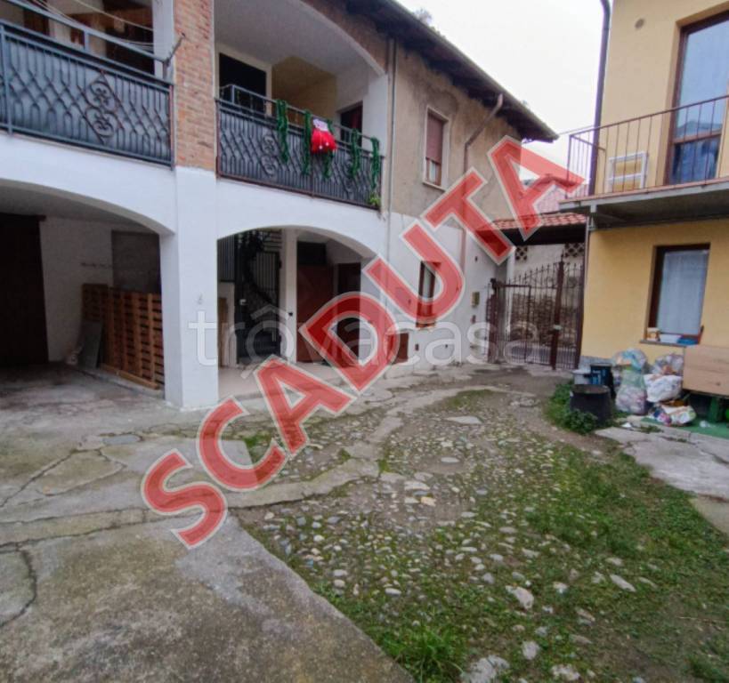 appartamento in vendita ad Alzate Brianza