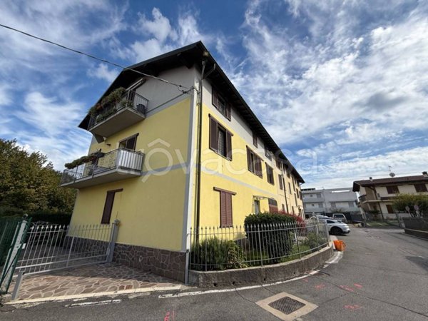 appartamento in vendita ad Alzate Brianza