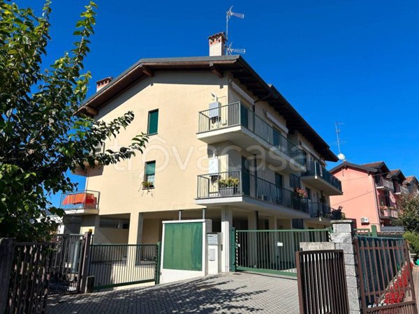 appartamento in vendita ad Alzate Brianza
