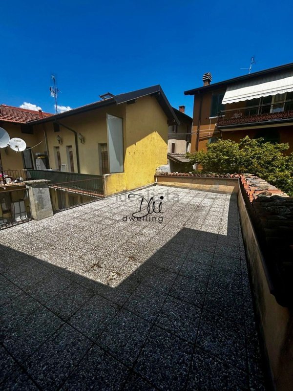appartamento in vendita ad Alzate Brianza
