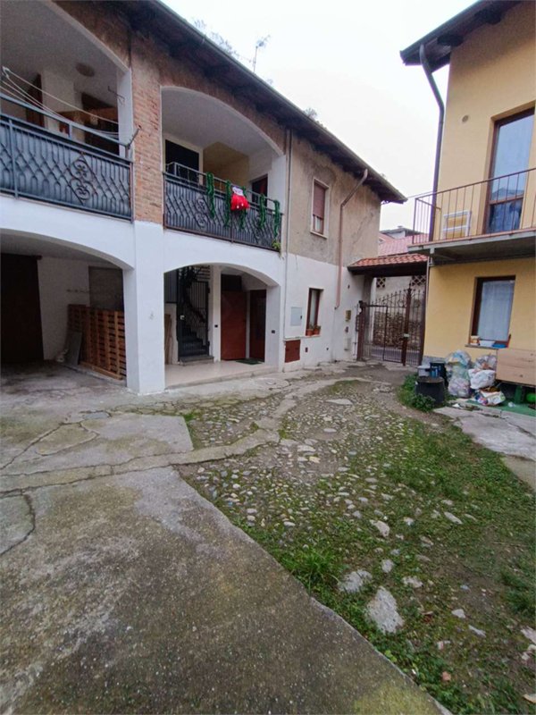 appartamento in vendita ad Alzate Brianza